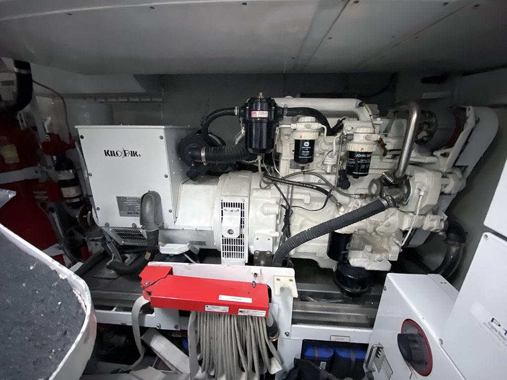 2005 PALMER JOHNSON 120 